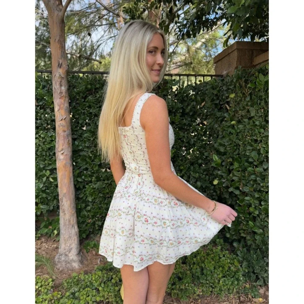 Isabelles Cabinet Ladies First Mini Dress Small Wedding Floral NIP - Picture 2 of 5